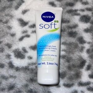 Nivea moisturizing cream